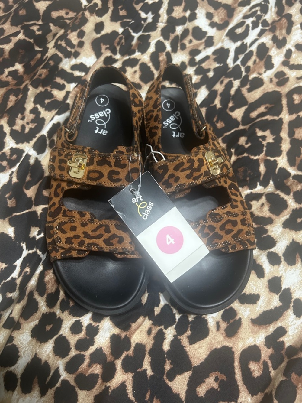 art class Leopard Print Sandals in Brown and Black Kids size 4
